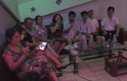 ĐI HÁT  KARAOKE